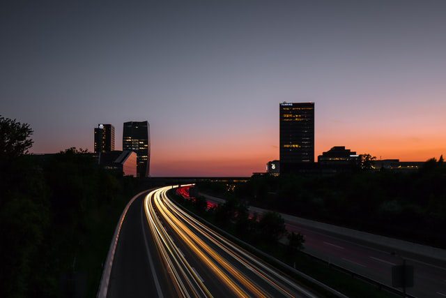 关于城市夜景的文艺句子