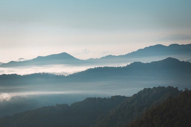 那些关于青山的诗意文案合集 那些关于青山的诗意文案合集