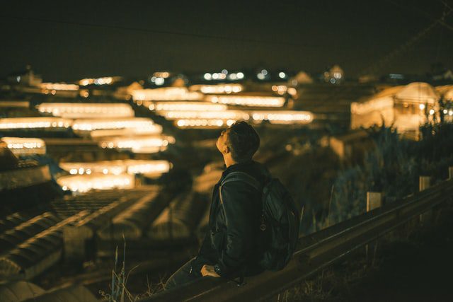 关于一个人漂泊流浪的句子