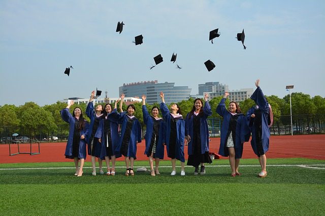 大学毕业季煽情文案短句 大学毕业季煽情文案短句